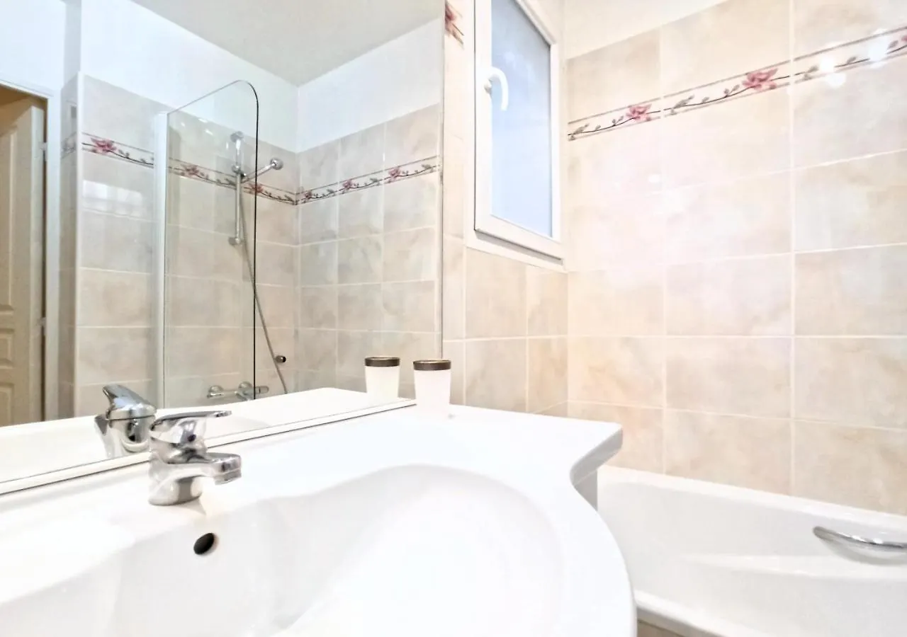 Appartement Viva Riviera -14 Avenue Isola Bella à Cannes 0*,