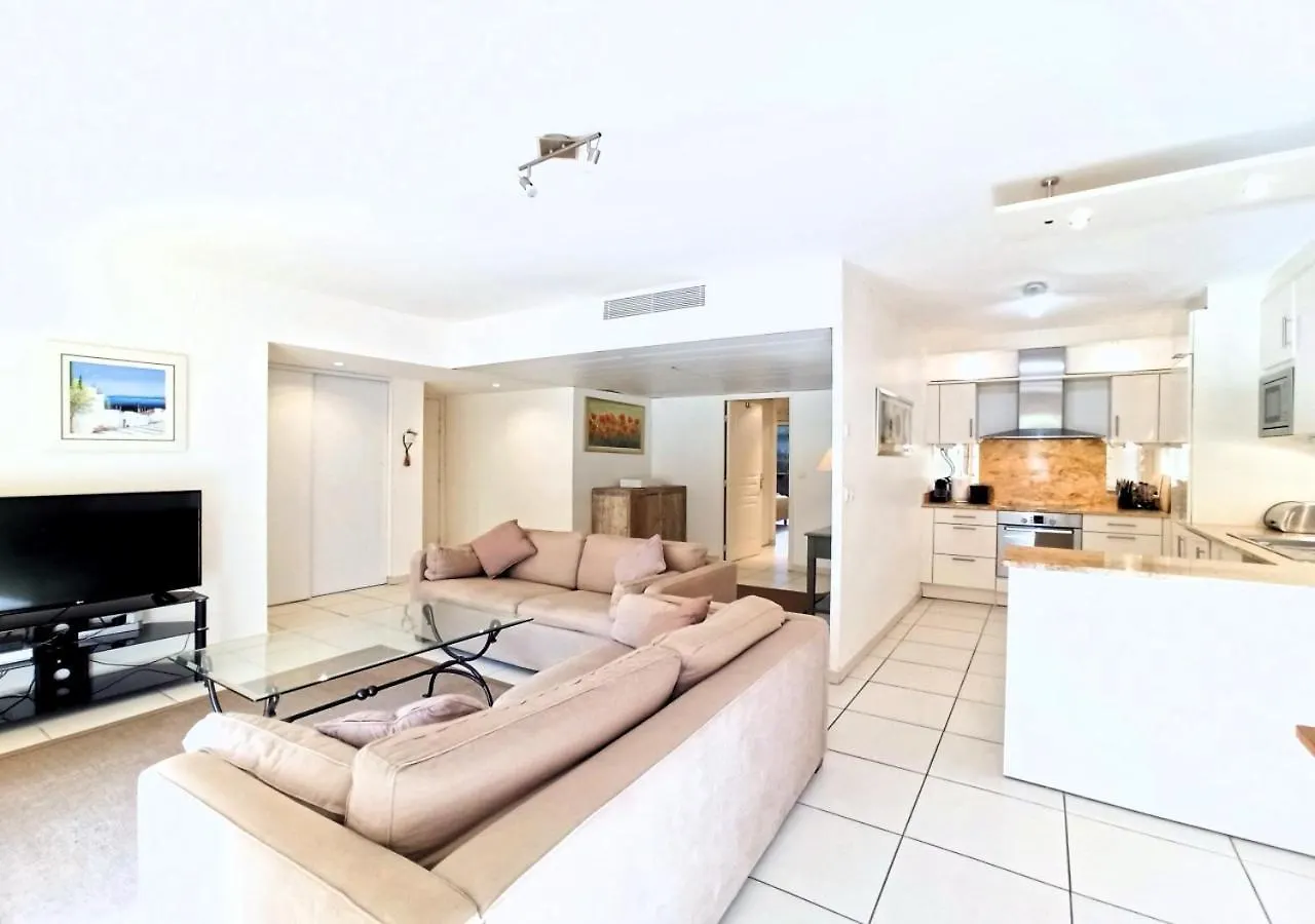 Appartement Viva Riviera -14 Avenue Isola Bella à Cannes France